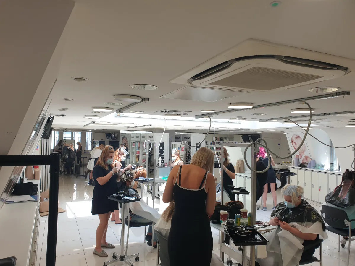 Daikin VRV ceiling cassette installation