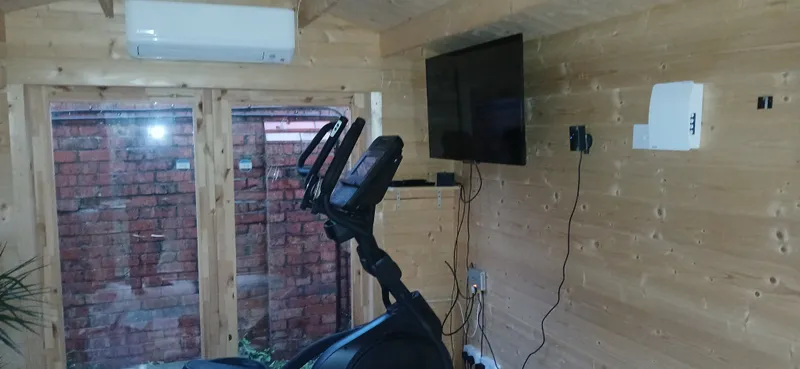 Single-Room Ventilation & dMVHR with Remote Monitoring – Sussex Coastal Guide